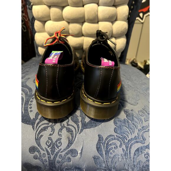 Dr Martens LGBTQ Pride Black Oxfords size 9/EU41 NWOT - Picture 5 of 7